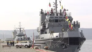 Турски бойни кораби и подводница акостираха на морската гара във Варна