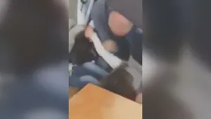 Учителят, разтървал бой с юмруци, подаде оставка