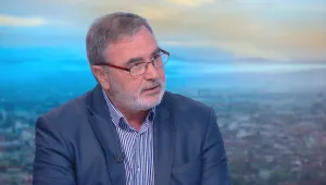 Ангел Кунчев: Не предвиждаме масов скрининг на контактни лица при заразен ученик