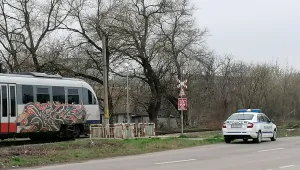 Мъж е в кома, след като бе блъснат от влак в Русе