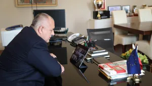 Правителството одобри договор с Китай за доставка на предпазни маски и респиратори