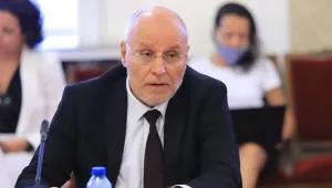 Кой е Димитър Радев?