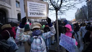 Шествие в София в защита на правата на жените и срещу войната (СНИМКИ)