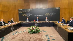В търсене на мир: Лавров и Кулеба вече преговарят