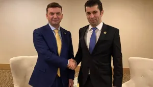 Петков се срещна с външния министър на С. Македония в Анталия