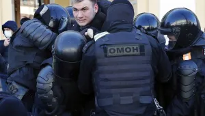 Повече от 250 задържани на антивоенни протести в Русия