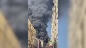 Огромен пожар в центъра на Москва (ВИДЕО)