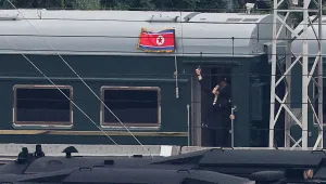 След 6-годишно прекъсване: Пътническите влакове между Китай и Северна Корея отново тръгнаха