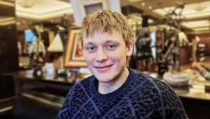 Между човек и растение: Енцо Брум от „тихата“ страна на киното