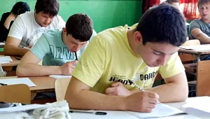 Разследват слуховете за изтичане на информация за матурата