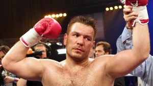 Бокс: Руслан Чагаев отново е претендент за световната титла във версия WBA