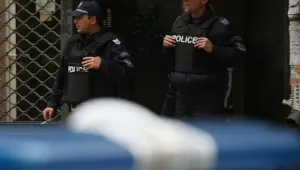 Защо призивът на премиера за оставки в МВР остана нечут?