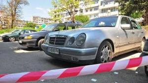 Намериха прострелян в автомобил във Варна
