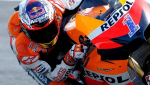 Кейси Стоунър оглави класирането в Moto GP