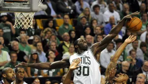 Бостън срещу Филаделфия в полуфинален плейоф от NBA