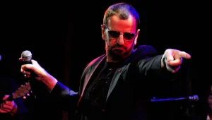 Ринго Стар и Дейв Стюарт от Eurythmics готвят филмов мюзикъл