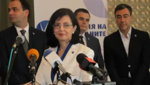 Хората на Кунева питат дали са били подслушвани