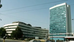 Босненските депутати си намаляват заплатите