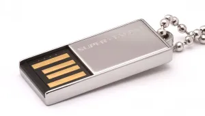 Стотици USB и микро SD карти задържани на летището в София