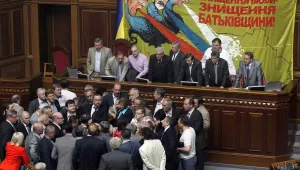 Депутатите в украинския парламент се сбиха