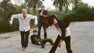 Твоята банда може да подгрява Red Hot Chili Peppers в София!