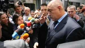 Премиерът иска съдействие от парламента за укрепването на мостовете