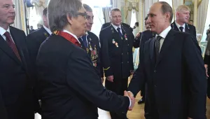 Путин награди диригент и миньор с 