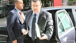 Цацаров със засилена охрана