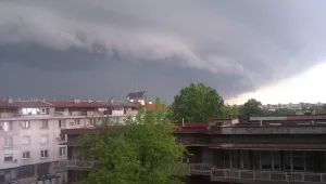 Силни бури се завихриха в Северна България
