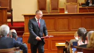 Нов призив за оставка на Станишев от редиците на БСП