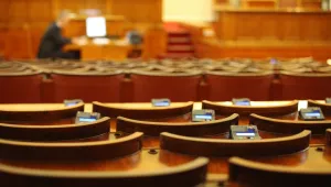 Депутатите обсъждат Закона за СРС