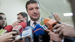 Икономическият министър разпоредил проверка колко от държавните пари са в КТБ