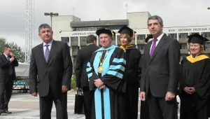 Президентът към абсолвенти: България, това сме всички ние