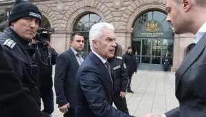 Сидеров: Бареков има много пури да изпуши, докато стане политик