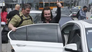 Виж кои са късметлиите, които ще се запознаят с YANNI!