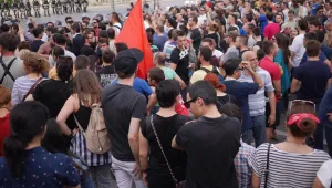 Протестът в Македония се разраства