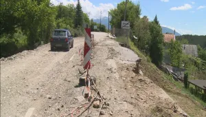 Свлачище заплашва да откъсне две дупнишки села от света