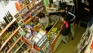 Разказът на жената, която се противопостави на въоръжени и брутални крадци