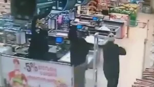 Оставиха в ареста полицая от столичния КАТ, задържан за подкуп и кражба