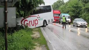 Автобус се удари в дърво край Русе