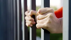 Невинен китаец получава 400 хил. долара след 20 години в затвора