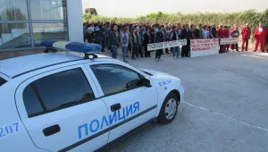 Шивашка фирма брани път в Русе