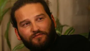 Каква е магията в песента на Поли Генова на 