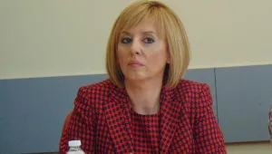 Мая Манолова сезира КС заради проблемите с Изборния кодекс