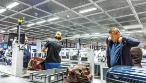 Турция дебне за терористи с лаптопи по летищата