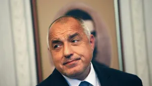 Премиерът заговори за отлагане на превъоръжаването на авиацията