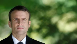 Еманюел Макрон се среща с Ангела Меркел на 15 май