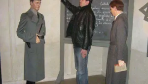 Нацистки поздрав коства главата на зам.-министър (ОБЗОР)