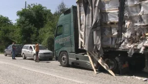 Шофьор пострада при катастрофа на два тира на пътя Русе – Бяла
