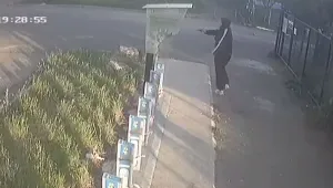 Задържаха мъжа, стрелял по автомат за наемане на велосипеди в Бургас